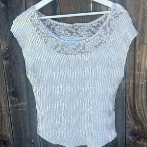 Nicola crinkle top size 1x lucent white